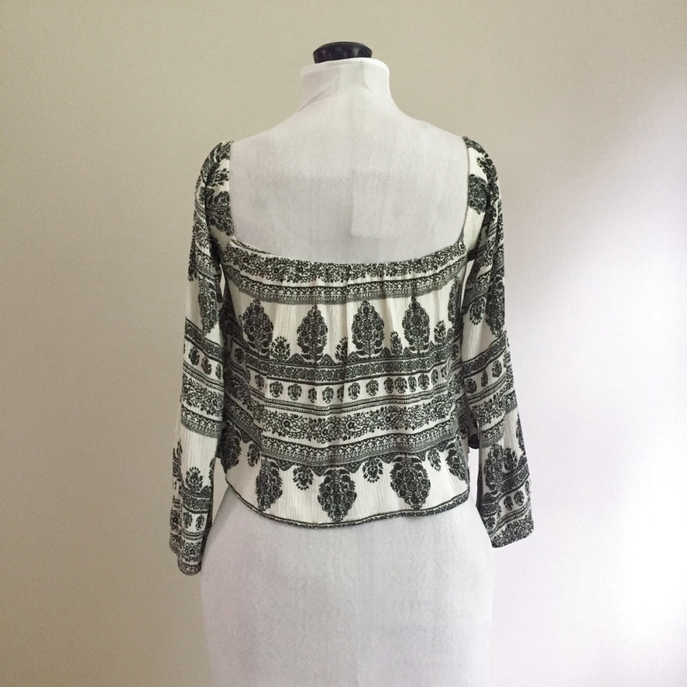 Boho Black and White Print Top XS - Picture 6 of 6